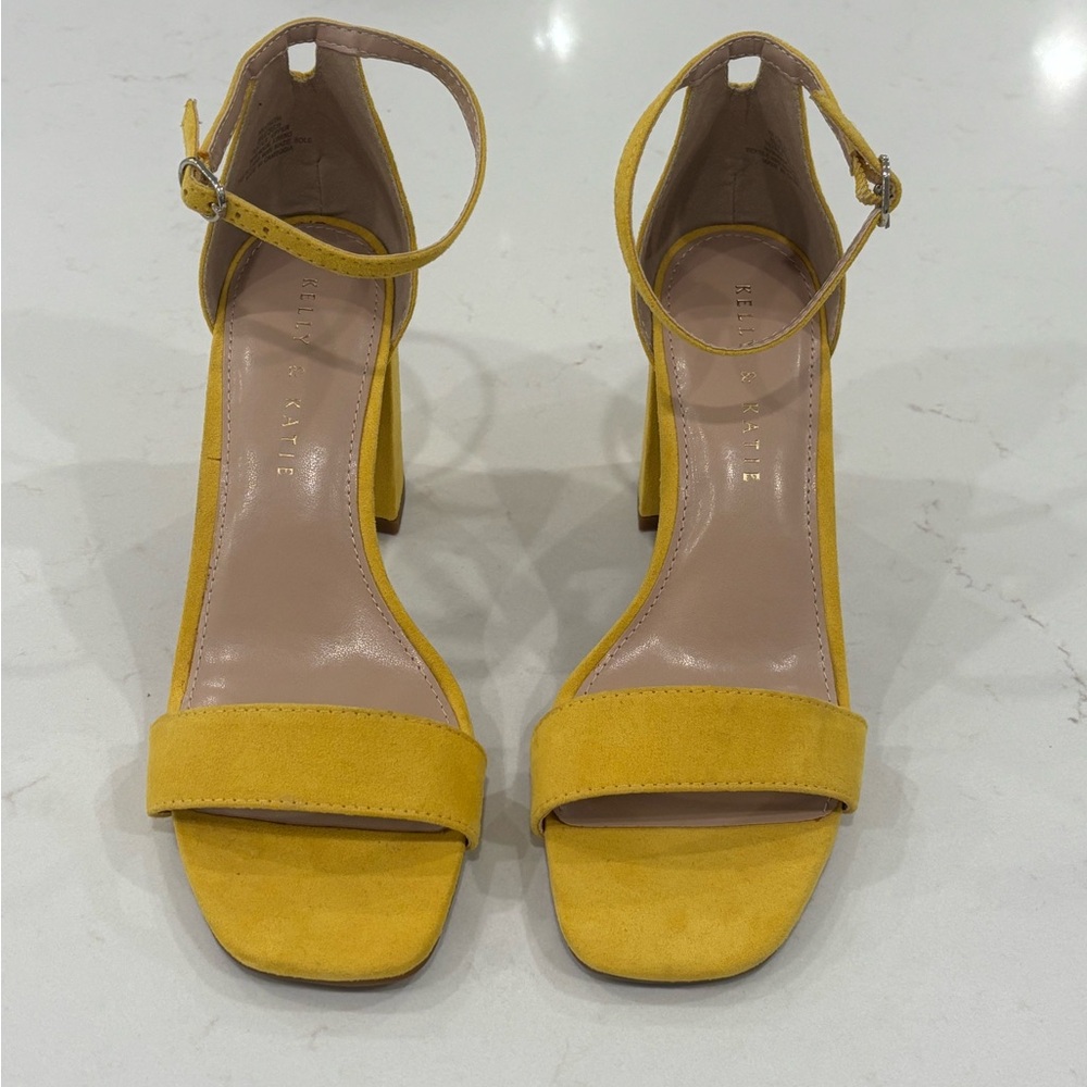 KELLY & KATIE Yellow Chunky Show Stopper Heels Never Worn!